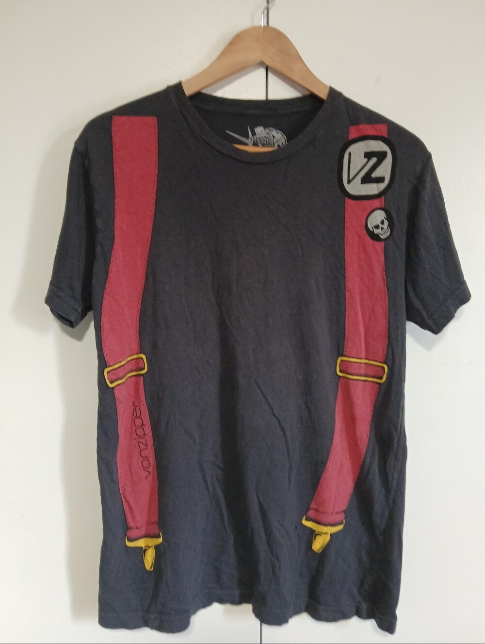 Vintage Y2K VonZipper Mens M Faded Black Graphic Tee Suspenders Skull Skate